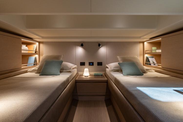 9_guest_cabin.jpg